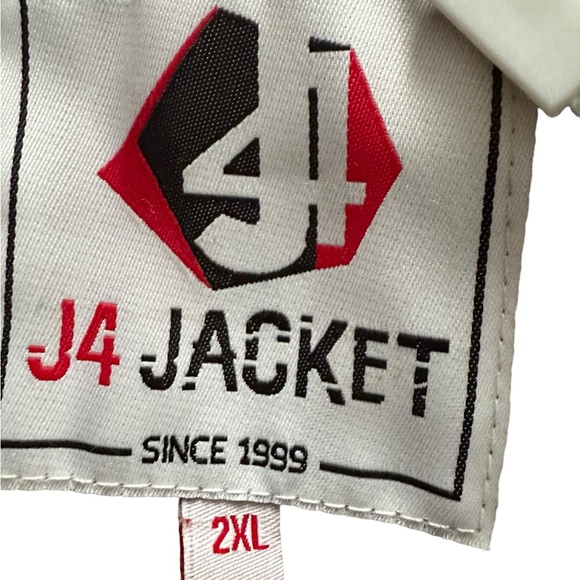 Net J4 Quilted Jacket - Picture 7 of 8